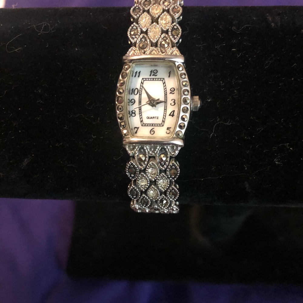 Vintage MZ Berger WSO1 Marcasite Style Silver Tone Ladies Bracelet Watch